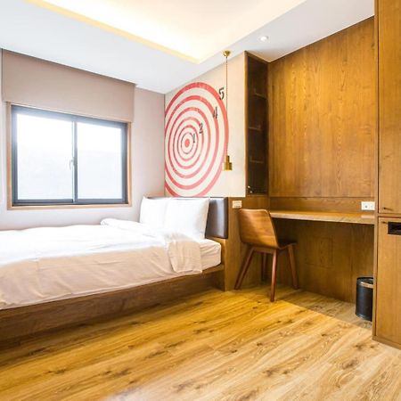 Easylazy Inn Taichung Buitenkant foto