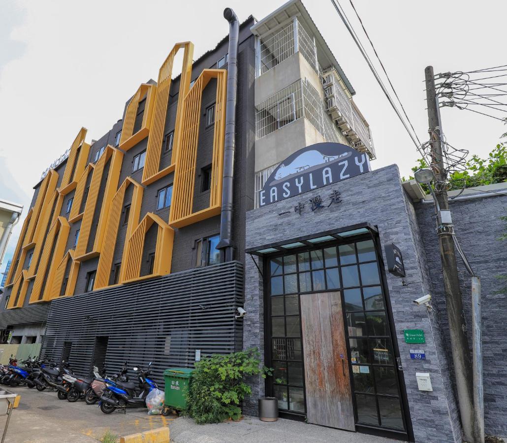 Easylazy Inn Taichung Buitenkant foto